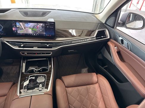 Certified 2025 BMW X7 xDrive40i w/ Premium Package image 42