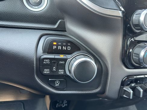 Used 2019 RAM 1500 Big Horn AWD/4WD image 26