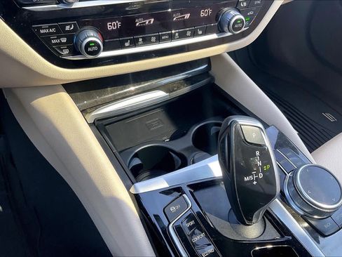 Used 2019 BMW 530i xDrive w/ Premium Package AWD/4WD image 37