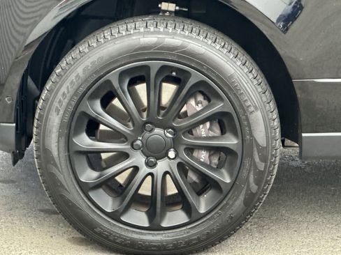 Used 2020 Land Rover Range Rover HSE image 26