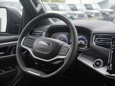 New 2026 Jeep Grand Wagoneer 4WD image 29