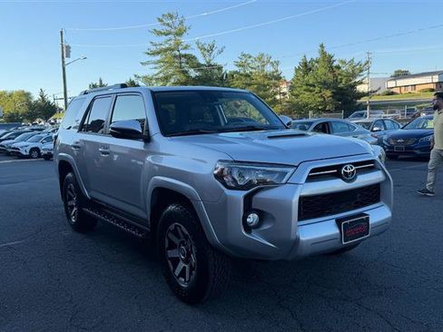 Used 2020 Toyota 4Runner TRD Off-Road Premium w/ Moonroof Package AWD/4WD image 3