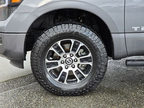 Used 2021 Nissan Titan SV w/ SV Convenience Package AWD/4WD image 9