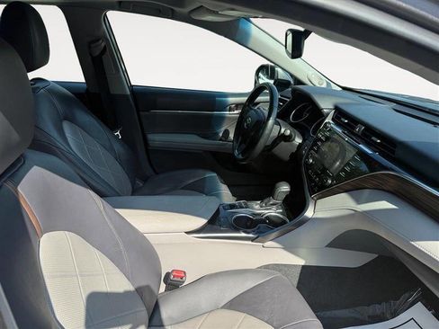 Used 2018 Toyota Camry XLE w/ Audio Package image 15