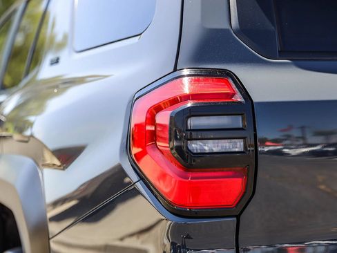 Certified 2025 Toyota 4Runner SR5 AWD/4WD image 7