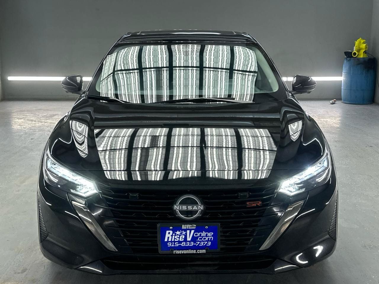Used 2024 Nissan Sentra SR w/ SR Premium Package FWD image 2