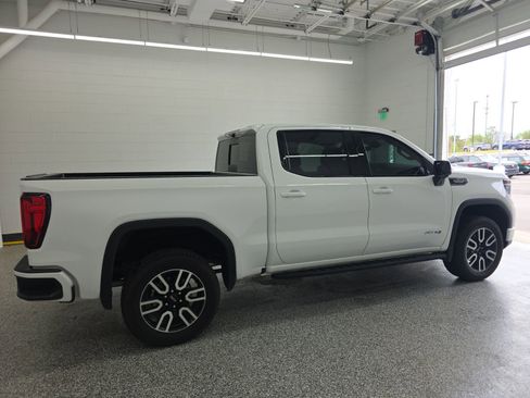 Used 2025 GMC Sierra 1500 AT4 w/ AT4 Premium Package AWD/4WD image 6