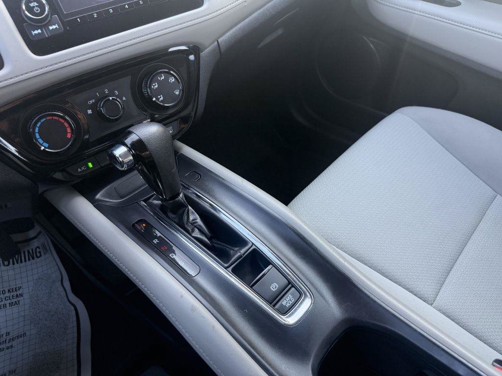 Used 2022 Honda HR-V LX image 17