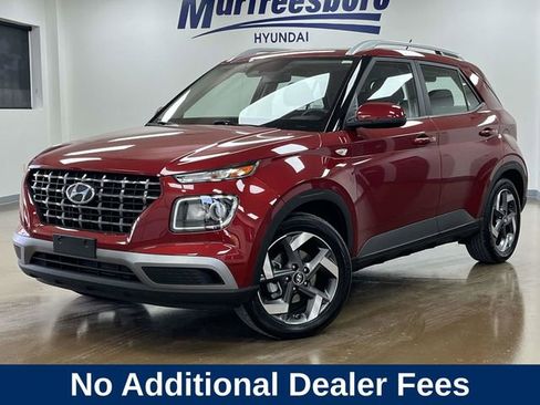Used 2025 Hyundai Venue SEL FWD image 1