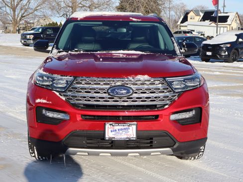 Used 2023 Ford Explorer Limited w/ Equipment Group 301A image 2