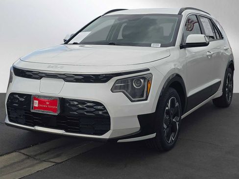 Used 2023 Kia Niro Wind w/ Wind Preserve Package FWD image 7