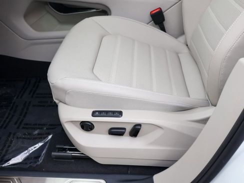 New 2026 Volkswagen Atlas SEL image 14