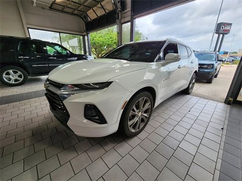 Used 2019 Chevrolet Blazer Premier w/ Sun and Wheels Package AWD/4WD image 3