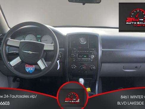 Used 2007 Chrysler 300 image 17