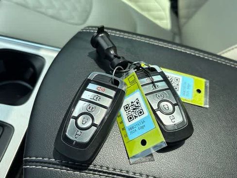 Used 2024 Ford Edge Titanium w/ Titanium Elite Package AWD/4WD image 26