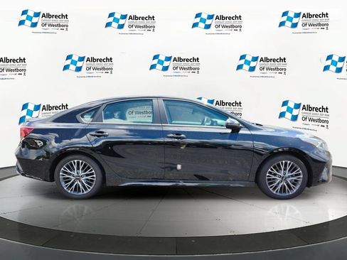 Used 2023 Kia Forte GT-Line w/ GT-Line Premium Package FWD image 6