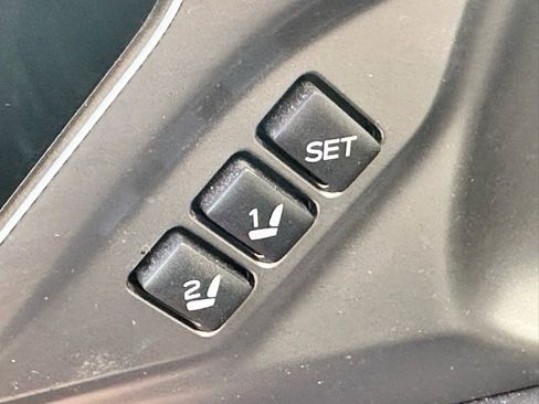 Used 2022 Subaru Outback Limited image 11