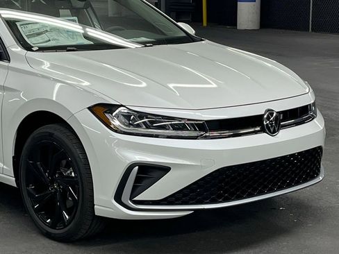 New 2026 Volkswagen Jetta SE image 34