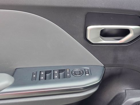 Used 2025 Kia K4 FWD image 9