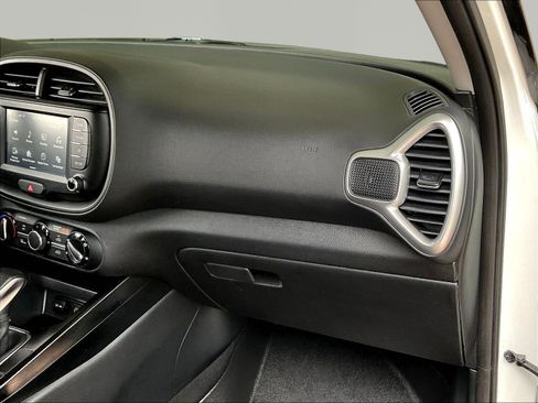 Used 2021 Kia Soul S FWD image 24