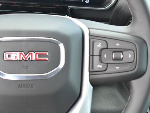 New 2026 GMC Sierra 1500 Elevation w/ LPO, Elevation Black Package AWD/4WD image 21