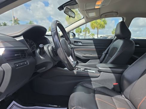 Used 2022 Nissan Altima 2.5 SR image 24