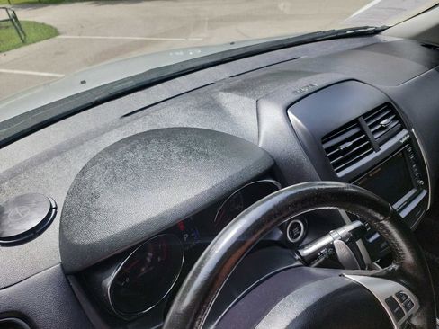 Used 2013 Mitsubishi Outlander Sport SE FWD image 15