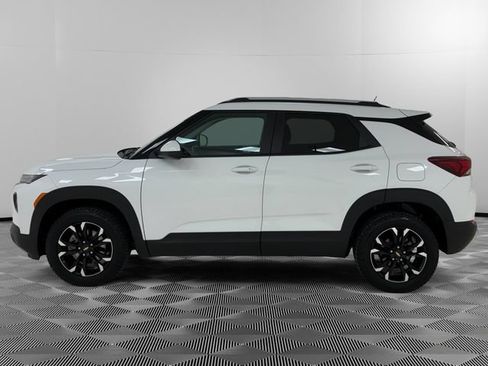 Certified 2022 Chevrolet TrailBlazer LT w/ Convenience Package AWD/4WD image 2