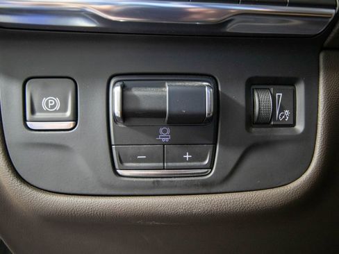 Used 2024 Cadillac Escalade ESV Sport w/ LPO, ONYX Package AWD/4WD image 28
