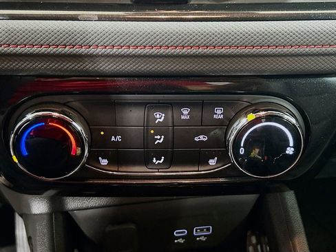 Used 2024 Chevrolet TrailBlazer RS w/ Driver Confidence Package FWD image 13