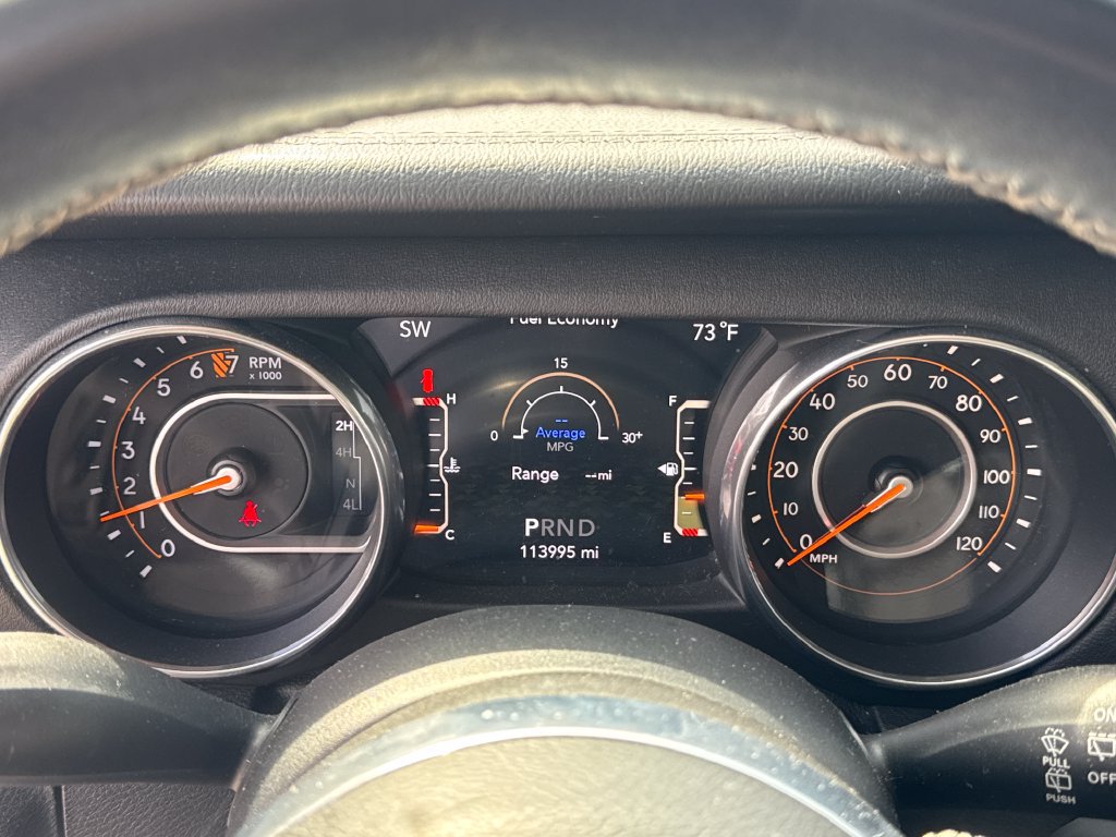 Used 2018 Jeep Wrangler Unlimited Sahara AWD/4WD image 17