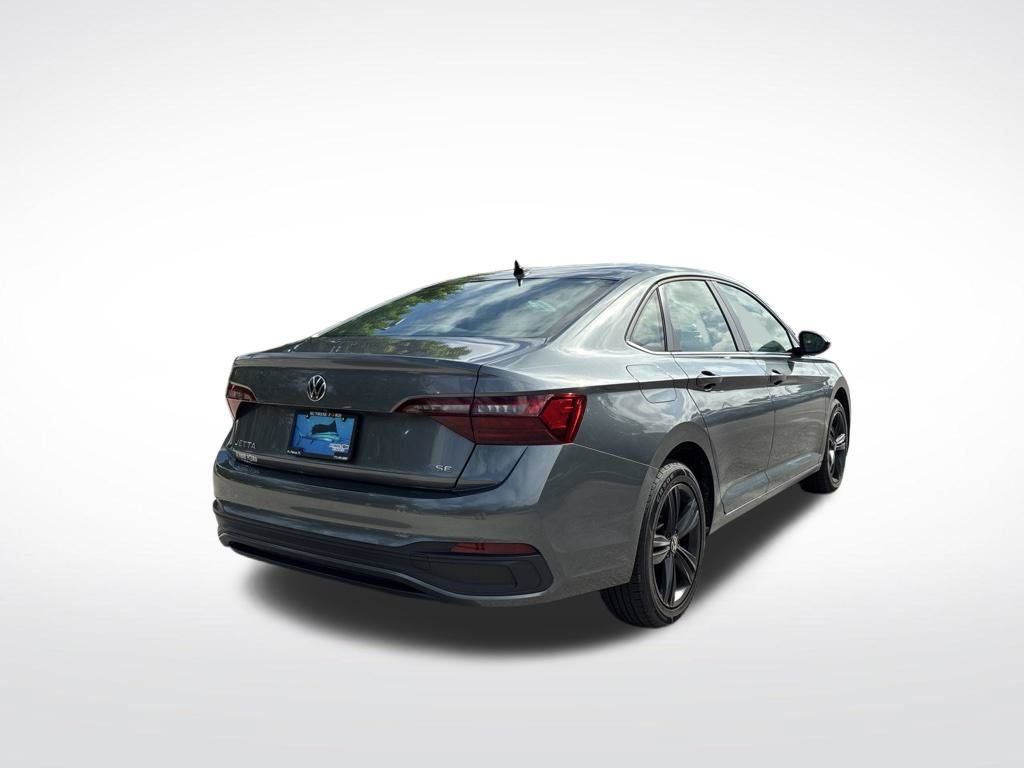 Used 2024 Volkswagen Jetta SE FWD image 5