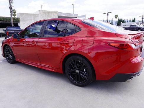 Certified 2025 Toyota Camry SE FWD image 6