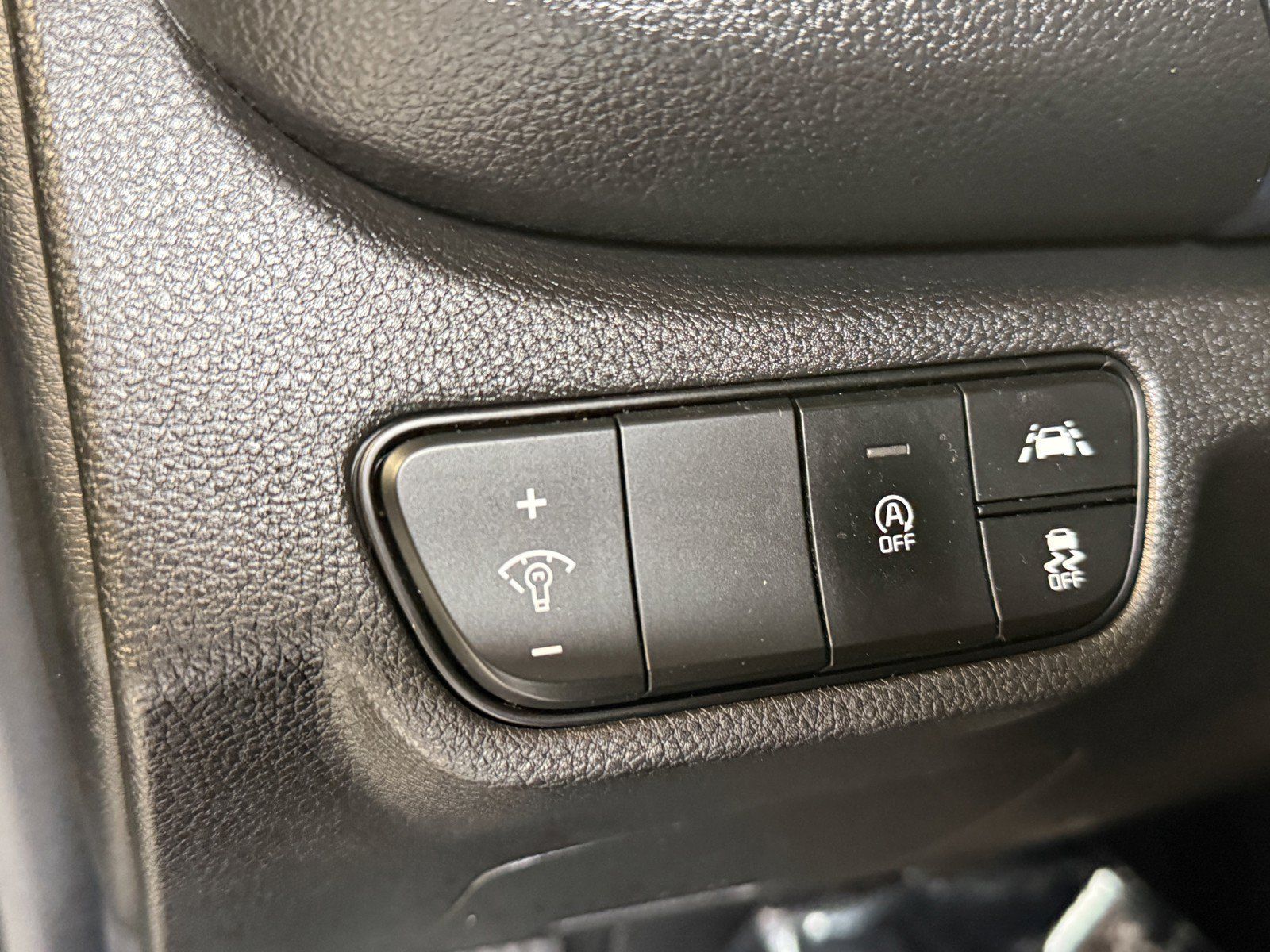 Used 2023 Kia Seltos S w/ Navigation Package FWD image 24