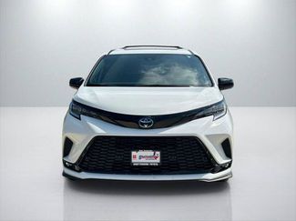 Certified 2025 Toyota Sienna XSE w/ XSE Plus Package FWD video 2