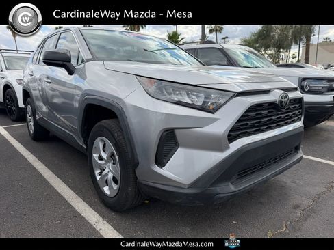Used 2022 Toyota RAV4 LE FWD image 1