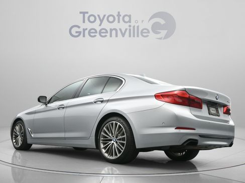Used 2017 BMW 540i RWD image 8