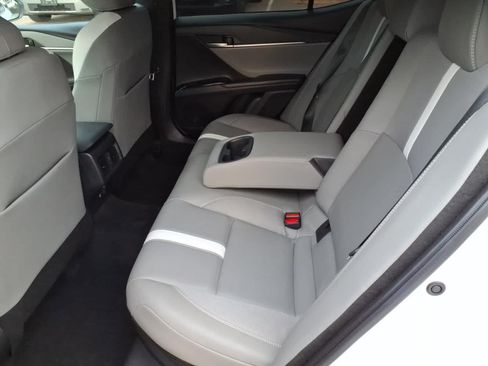 Used 2025 Toyota Camry SE w/ Multimedia Upgrade Package FWD image 9