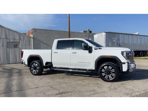 New 2026 GMC Sierra 2500 Denali w/ Denali Reserve Package AWD/4WD image 4