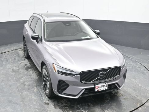 New 2026 Volvo XC60 B5 Plus w/ Protection Package Premier AWD/4WD image 32