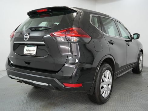 Used 2020 Nissan Rogue S FWD image 9