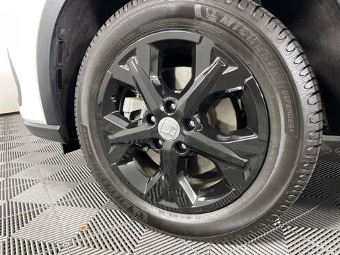 Used 2023 Honda HR-V LX image 14