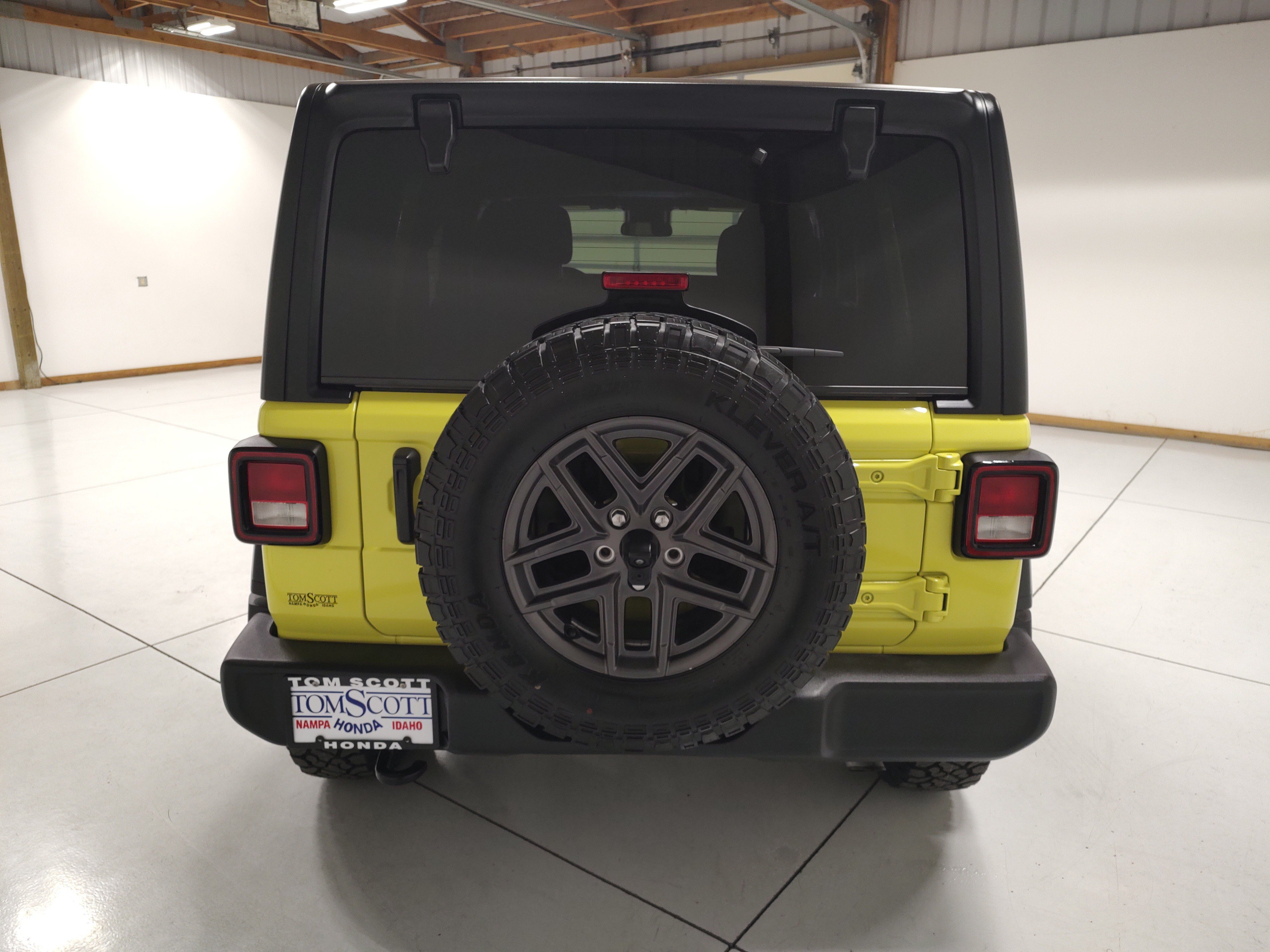 Used 2024 Jeep Wrangler Unlimited Sport AWD/4WD image 13