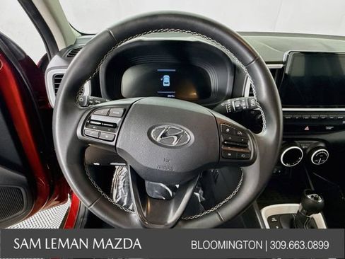 Used 2024 Hyundai Venue Limited FWD image 11