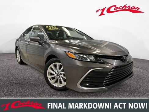Used 2023 Toyota Camry LE image 1
