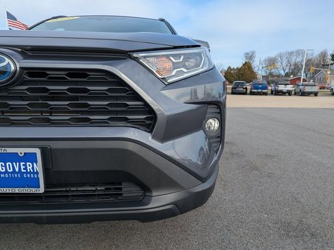 Used 2020 Toyota RAV4 XLE image 11