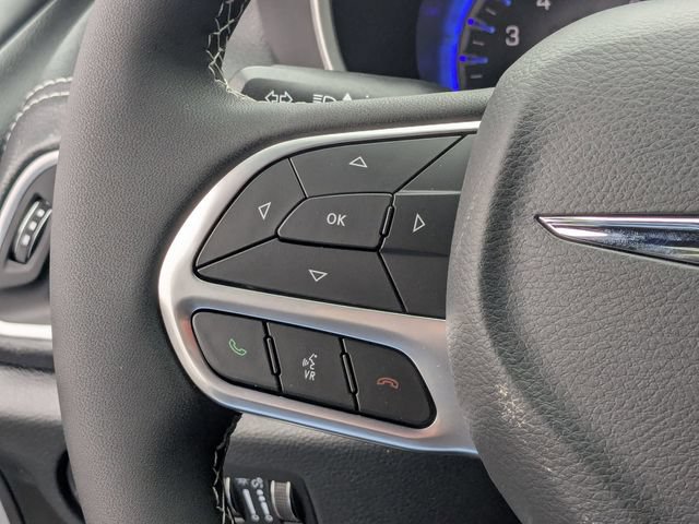 New 2026 Chrysler Pacifica Select AWD/4WD image 15