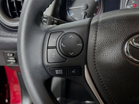 Used 2018 Toyota RAV4 XLE image 19