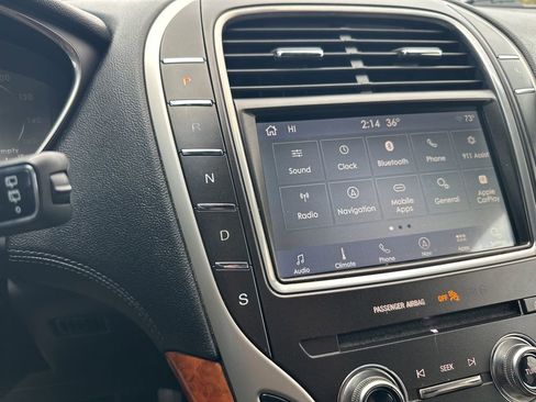 Used 2019 Lincoln Nautilus Select image 23