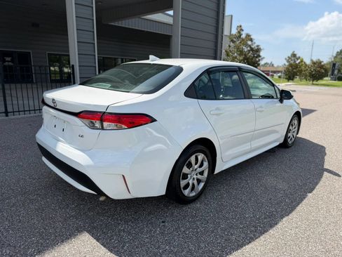 Used 2020 Toyota Corolla LE FWD image 8